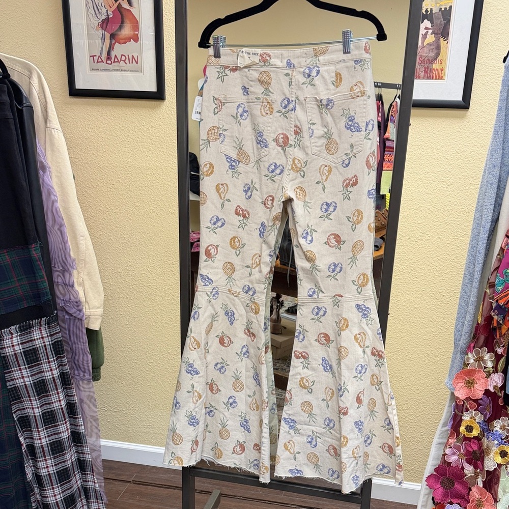 We The Free Cream Fruit float on Flare Jeans NWT - image 4
